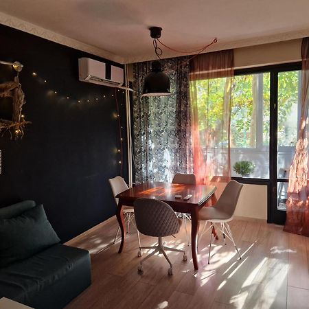 Homey Art Apartment Next To Drujba Lake Metro Stations And Bul.Tsarigradsko Shose Sofia Exterior foto