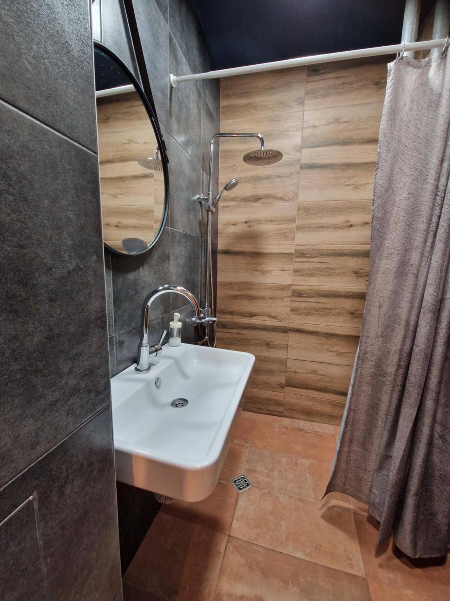 Homey Art Apartment Next To Drujba Lake Metro Stations And Bul.Tsarigradsko Shose Sofia Exterior foto